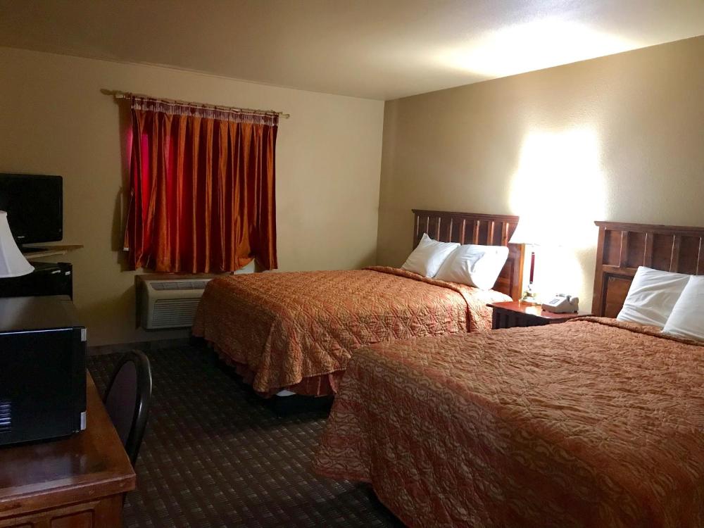 Double Room with Two Double Beds interior
